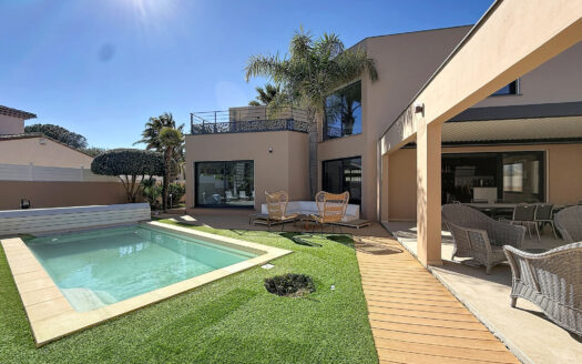 EXCEPTIONNEL – SUBLIME VILLA CONTEMPORAINE