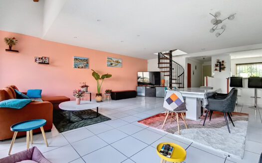 Villa 3 faces 133 m2 avec garage 4 chambres Terrain 847