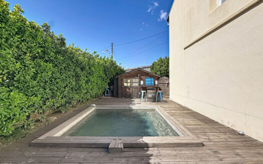 MAISON DE VILLE 3 FACES – SAINT ASSISCLE