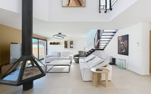 EXCEPTIONNEL – SUBLIME VILLA CONTEMPORAINE