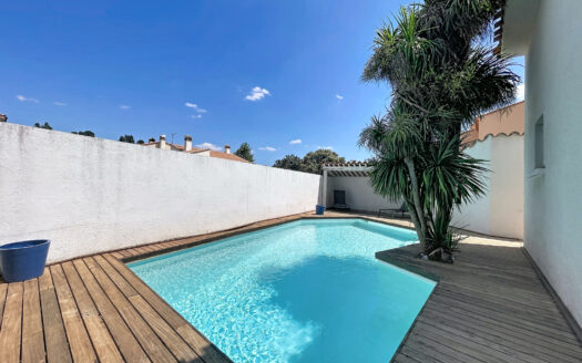 ELNE (66) – MAISON EN 4 FACES 156 M2 + PISCINE + 4 CHAMBRES