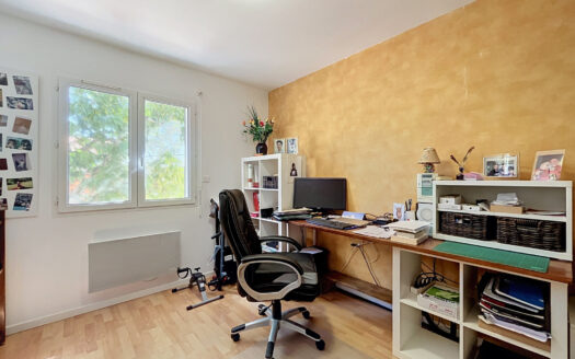 Maison 4 Chambres de 137 m2 avec Jardin Zen De 555m – Polles