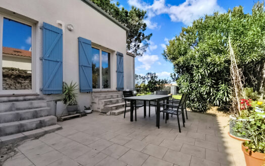 Villa 3 faces 133 m2 avec garage 4 chambres Terrain 847