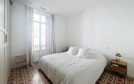 ENSEMBLE IMMOBILIER AVEC HABITATION ET LOCAL COMMERCIAL