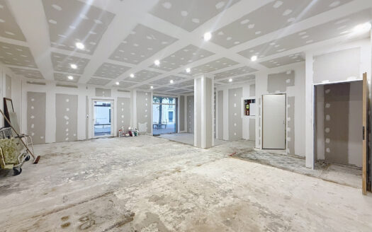 ENSEMBLE IMMOBILIER AVEC HABITATION ET LOCAL COMMERCIAL