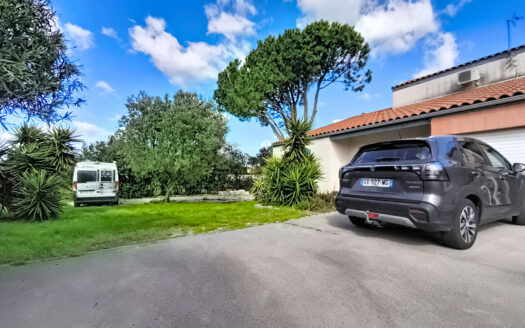 Villa 3 faces 133 m2 avec garage 4 chambres Terrain 847