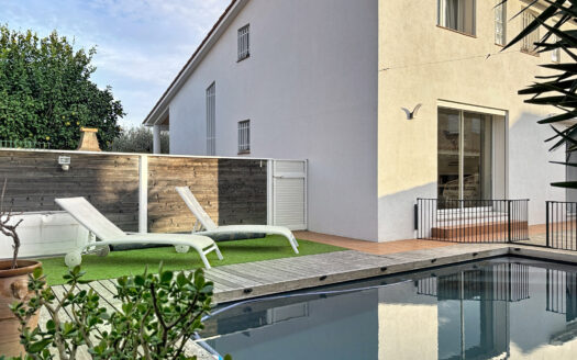 Superbe Maison familiale 130 m2 avec piscine, cheminée et cu
