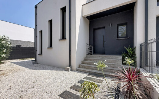 MAISON 4 FACES DE 2023 SUR GRANDE PARCELLE DE 1507 M2 ( SAIN