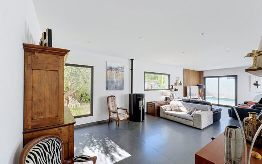 Villa contemporaine d’exception avec piscine et vue sur les