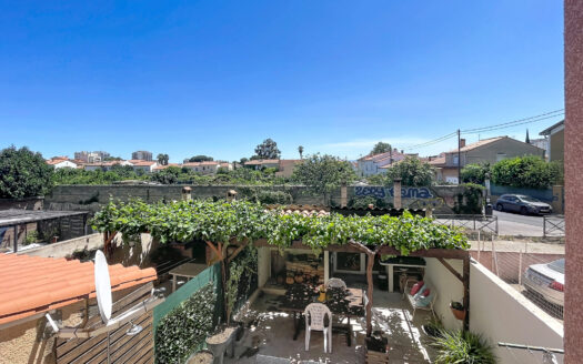 APPARTEMENT T5/ PERPIGNAN MOYEN VERNET / 3 CHAMBRES / GARAGE