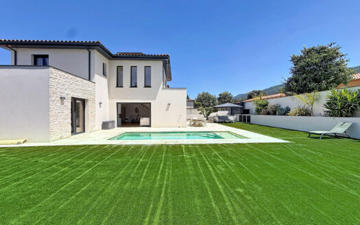 VILLA CONTEMPORAINE EN EXCLUSIVITE