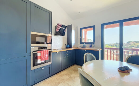 Collioure – Superbe Appartement rénové avec vue imprenable s