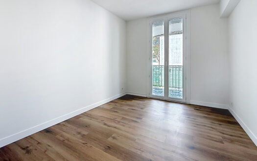 Appartement 4 pièces rénové de 83 m2 Grand balcon Cave