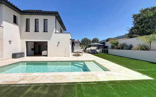 VILLA CONTEMPORAINE EN EXCLUSIVITE