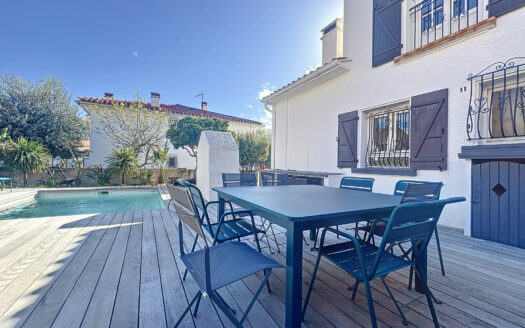 BELLE VILLA RENOVEE DE 150M2 AVEC PISCINE
