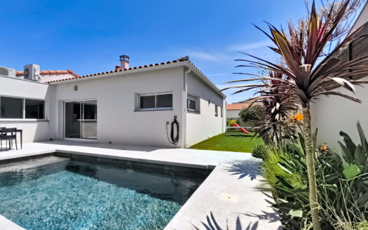 Villa d’Architecte moderne en 3 faces avec piscine