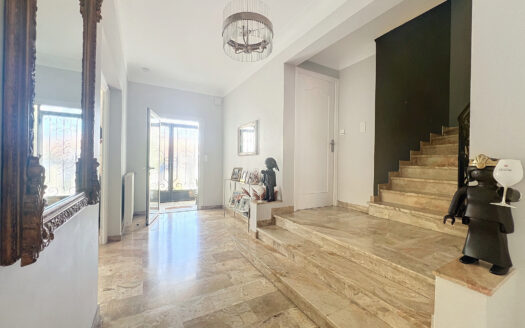 BELLE VILLA RENOVEE DE 150M2 AVEC PISCINE