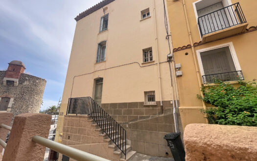 APPARTEMENT 40m2 – QUARTIER DU FAUBOURG – COLLIOURE ( 66 )