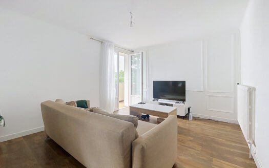 APPARTEMENT T3 / 74M2 / 3 ÈME ÉTAGE /GARAGE / MOYEN VERNET