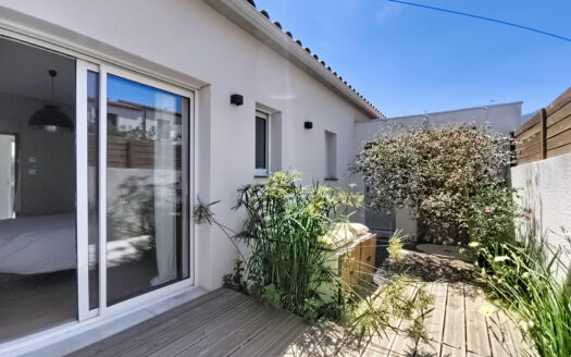 Villa d’Architecte moderne en 3 faces avec piscine