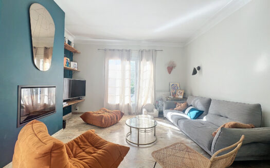 BELLE VILLA RENOVEE DE 150M2 AVEC PISCINE