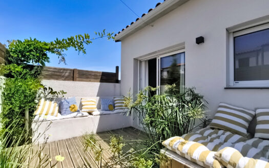 Villa d’Architecte moderne en 3 faces avec piscine