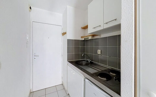 PERPIGNAN – STUDIO AVEC TERRASSE