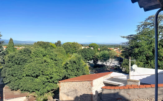 APPARTEMENT CENTRE VILLAGE – SOREDE – 75m2 – TERRASSE VUE