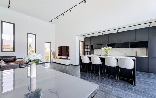 MAISON 4 FACES DE 2023 SUR GRANDE PARCELLE DE 1507 M2 ( SAIN