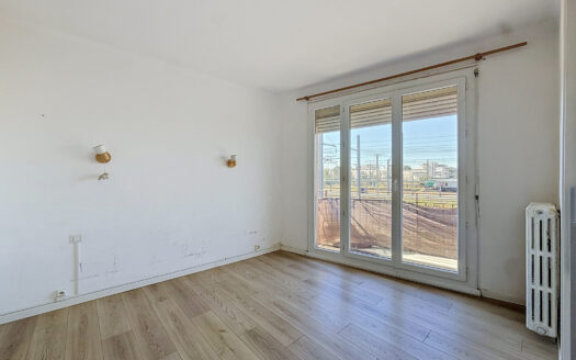 Perpignan, T3 avec grande terrasse de 40 m2, 1er étage. 2 ch