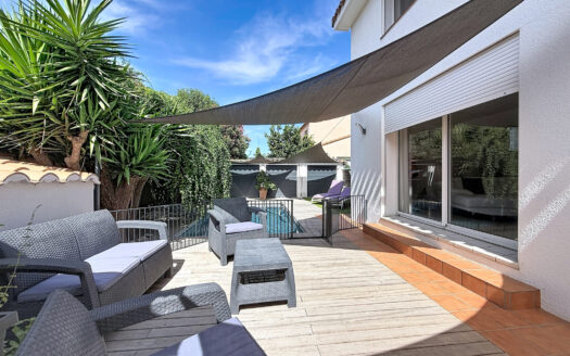 Superbe Maison familiale 130 m2 avec piscine, cheminée et cu