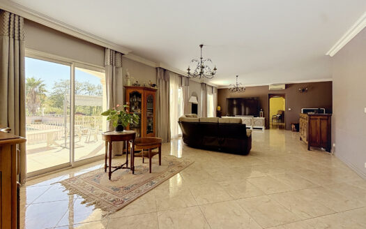 EXCLUSIVITÉ, 6 chambres, Superbe maison familiale à POLLEST