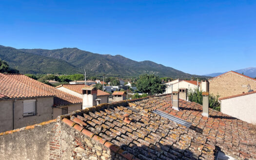 APPARTEMENT CENTRE VILLAGE – SOREDE – 75m2 – TERRASSE VUE
