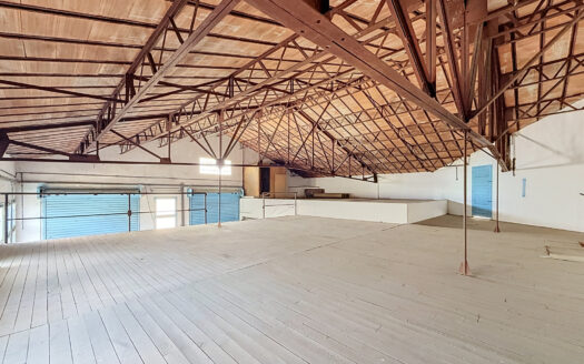 Hangar Elne de 200m2 avec 500m2 de parcelle