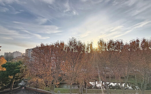 PERPIGNAN – APPARTEMENT CENTRE VILLE AVEC TOIT TERRASSE ET P