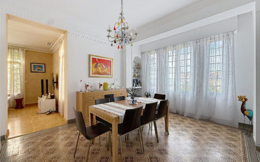 SUPERBE MAISON DE VILLE