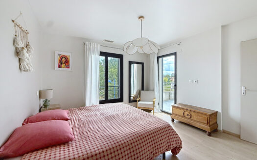 BELLE VILLA RECENTE 146M2 – 4 CHAMBRES – PISCINE