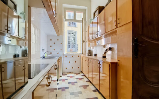 Perpignan – Appartement bourgeois de 137m2 avec balcon